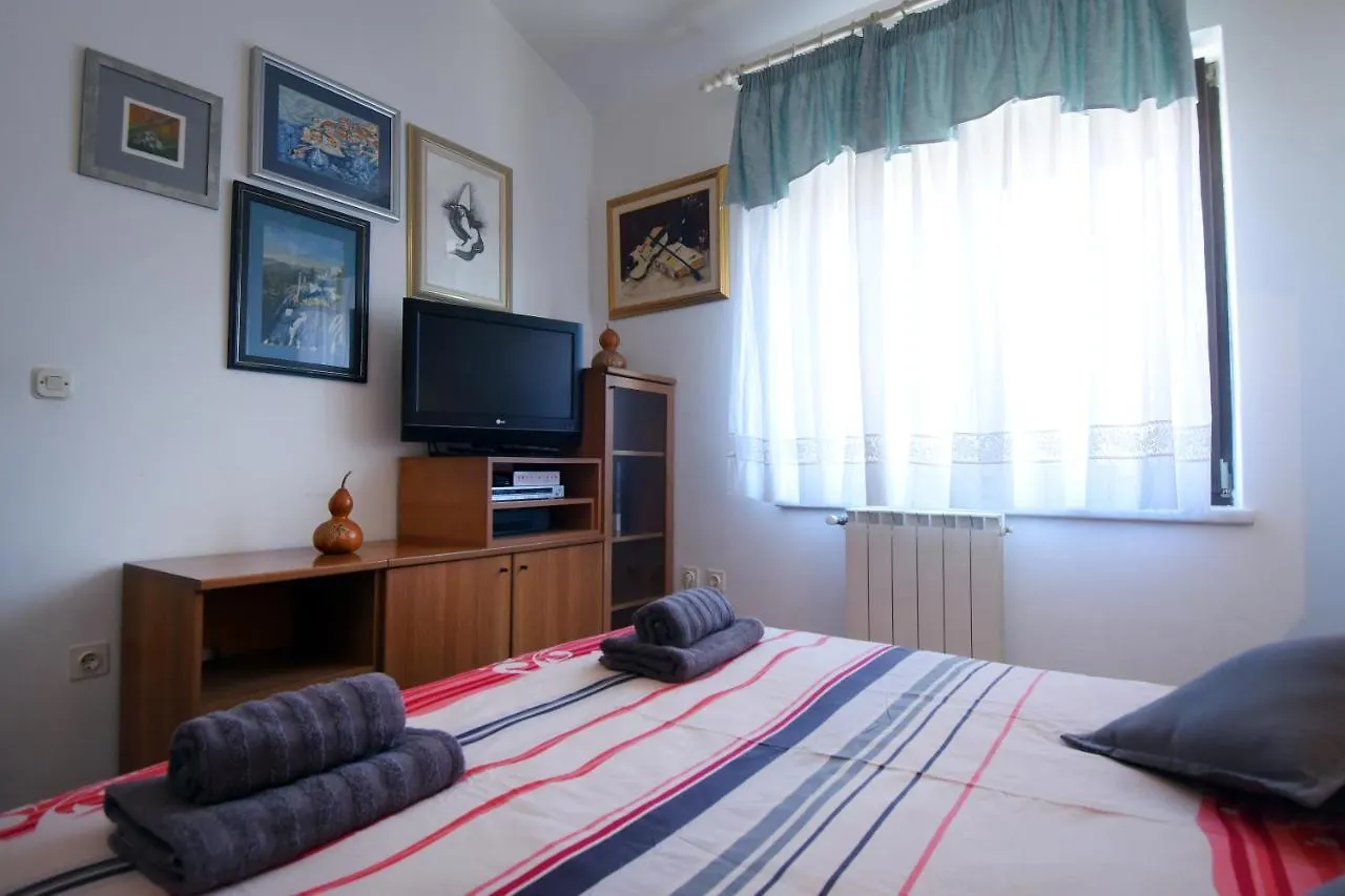 Gallery Premium 99 Near Ammphiteatre With Garage 5 Days And More Gratis Apartment Pula 0*,