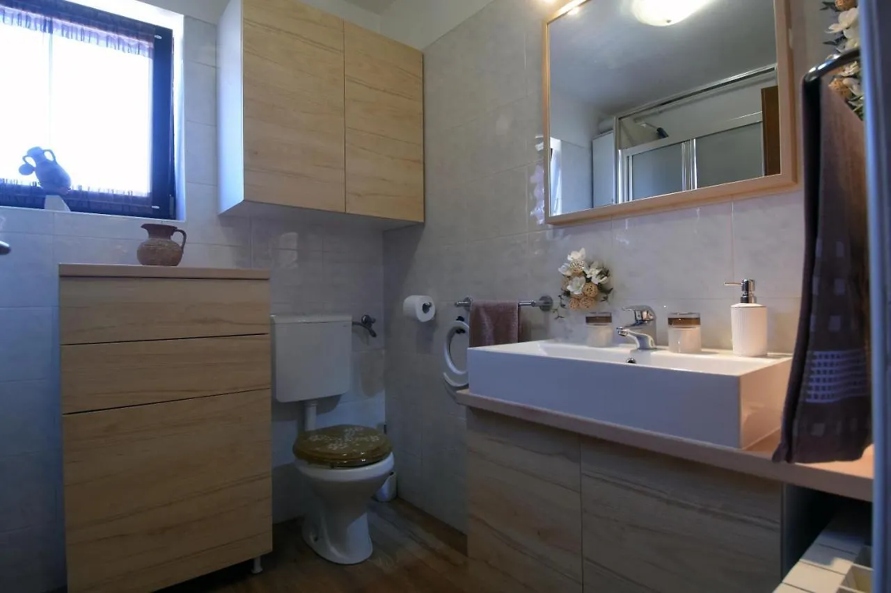 Gallery Premium 99 Near Ammphiteatre With Garage 5 Days And More Gratis Apartment Pula Croatia