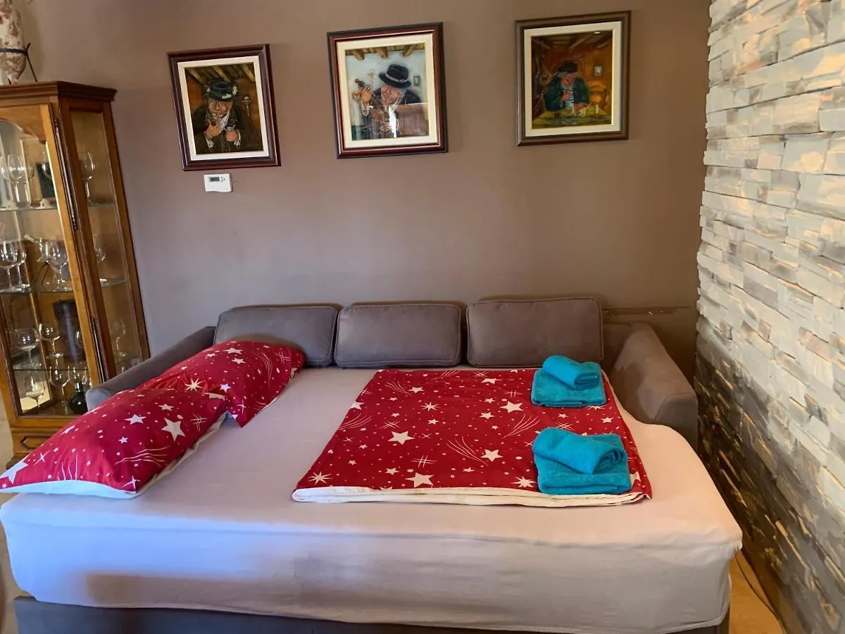 Gallery Premium 99 Near Ammphiteatre With Garage 5 Days And More Gratis Apartment Pula