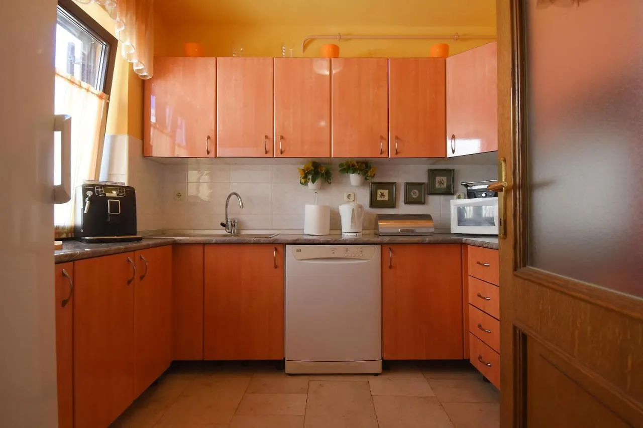 Apartament Gallery Premium 99 Near Ammphiteatre With Garage 5 Days And More Gratis Pula